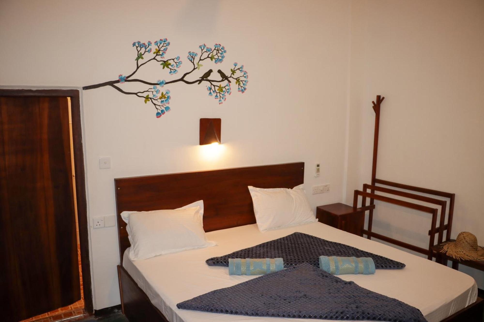 Surfers Park Arugambay Bed & Breakfast Arugam Kudah Eksteriør bilde