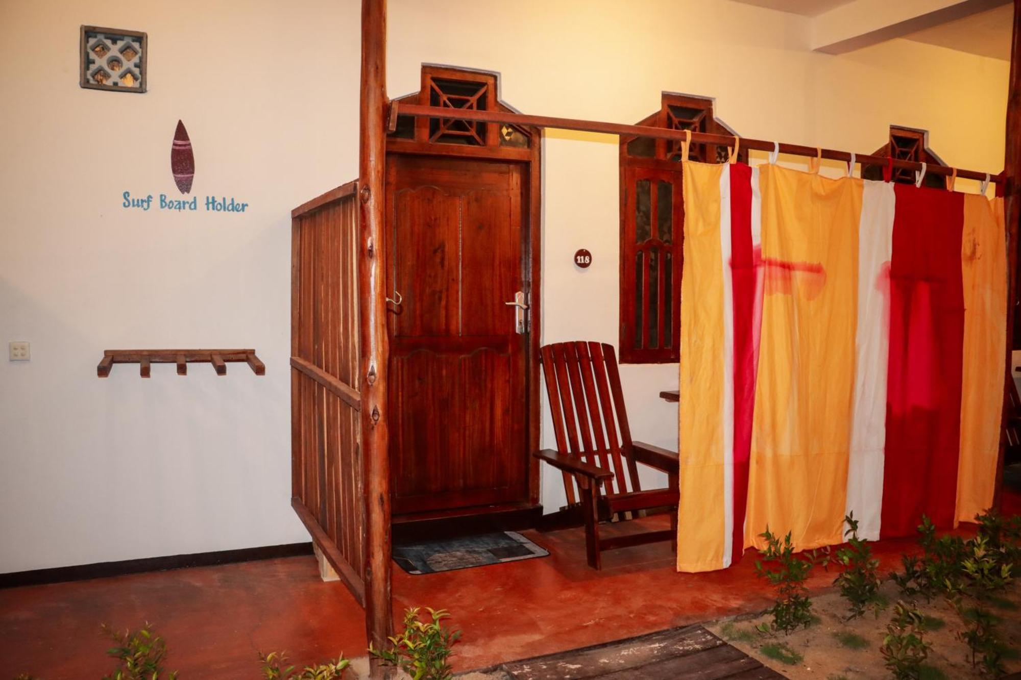 Surfers Park Arugambay Bed & Breakfast Arugam Kudah Eksteriør bilde