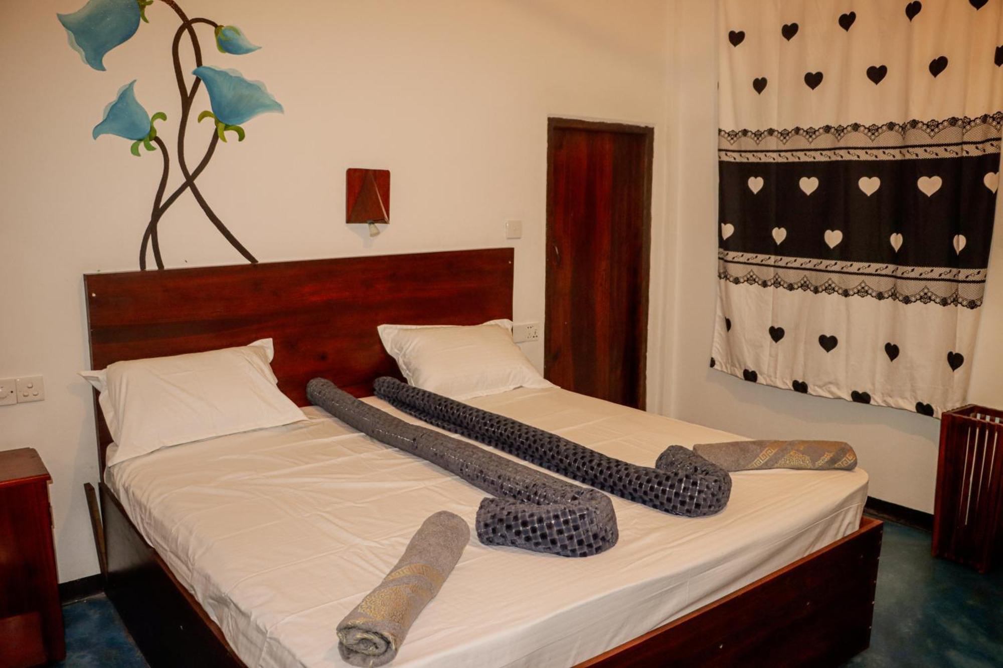 Surfers Park Arugambay Bed & Breakfast Arugam Kudah Eksteriør bilde